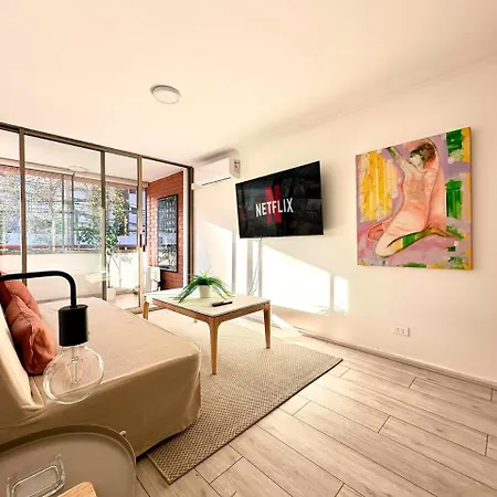 Home & Design A Pasos Del Costanera Center